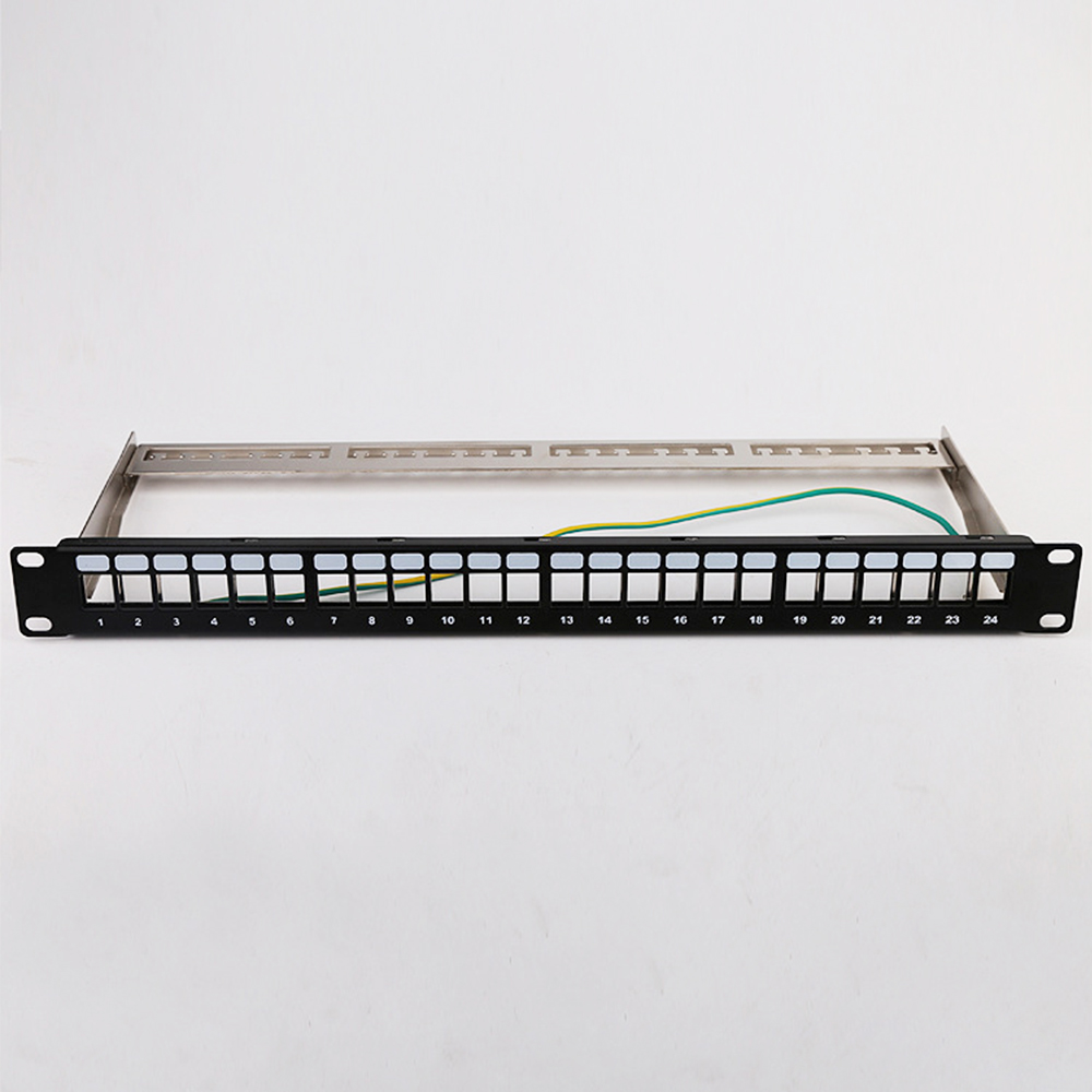 Panneau de brassage vierge STP 1U 24 ports monté en rack pour câblage en cuivre